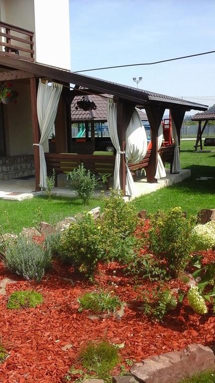Casa Arinis Hotel Gura Humorului Exterior photo